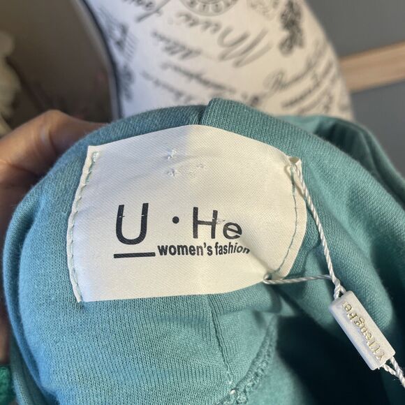 U HE YiTengFei Oversized Blue Cartoon Cozy Winter Soft Hoodie Sweatshirt - Picture 7 of 7